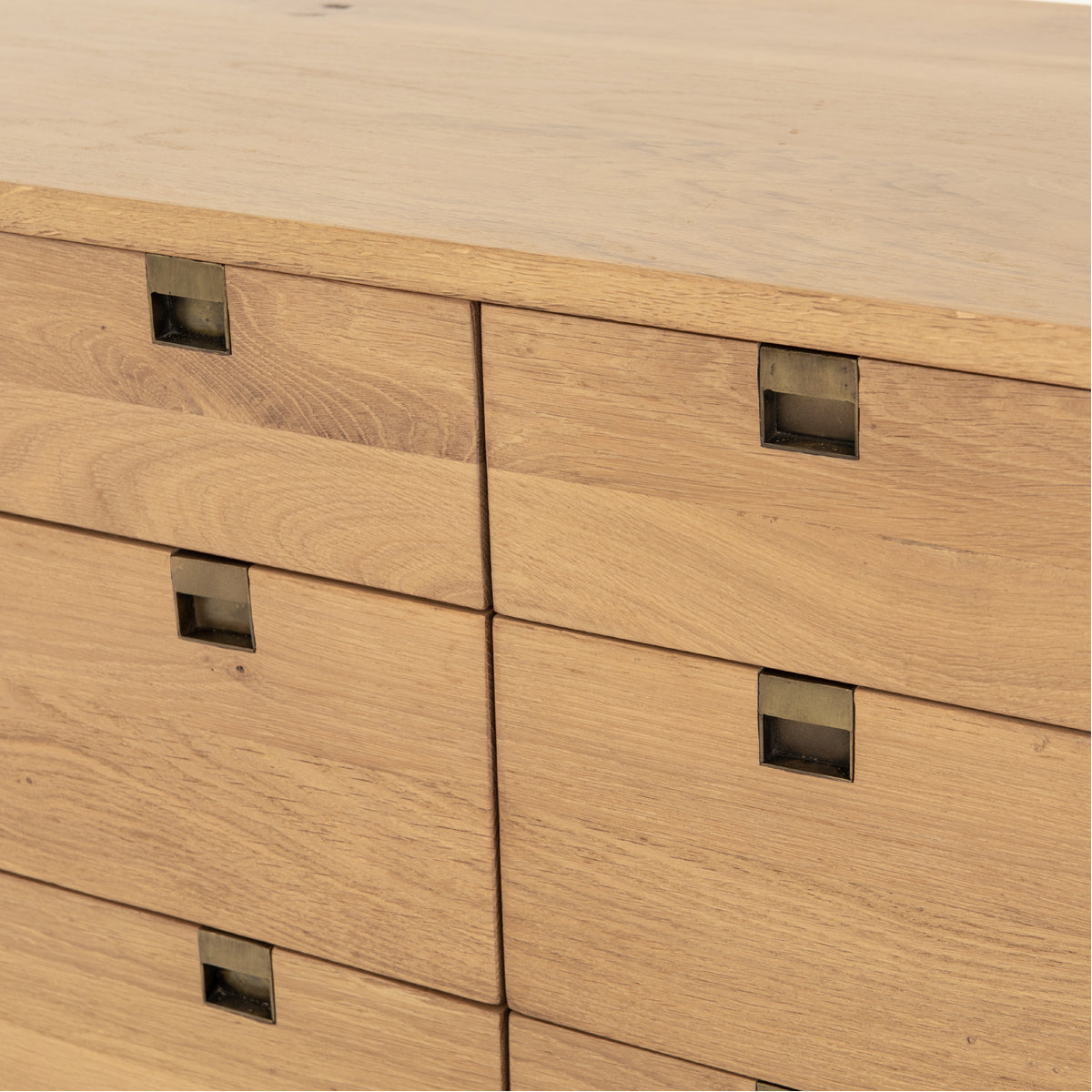 Four Hands Bennett Carlisle 6-Drawer Dresser - Natural Oak