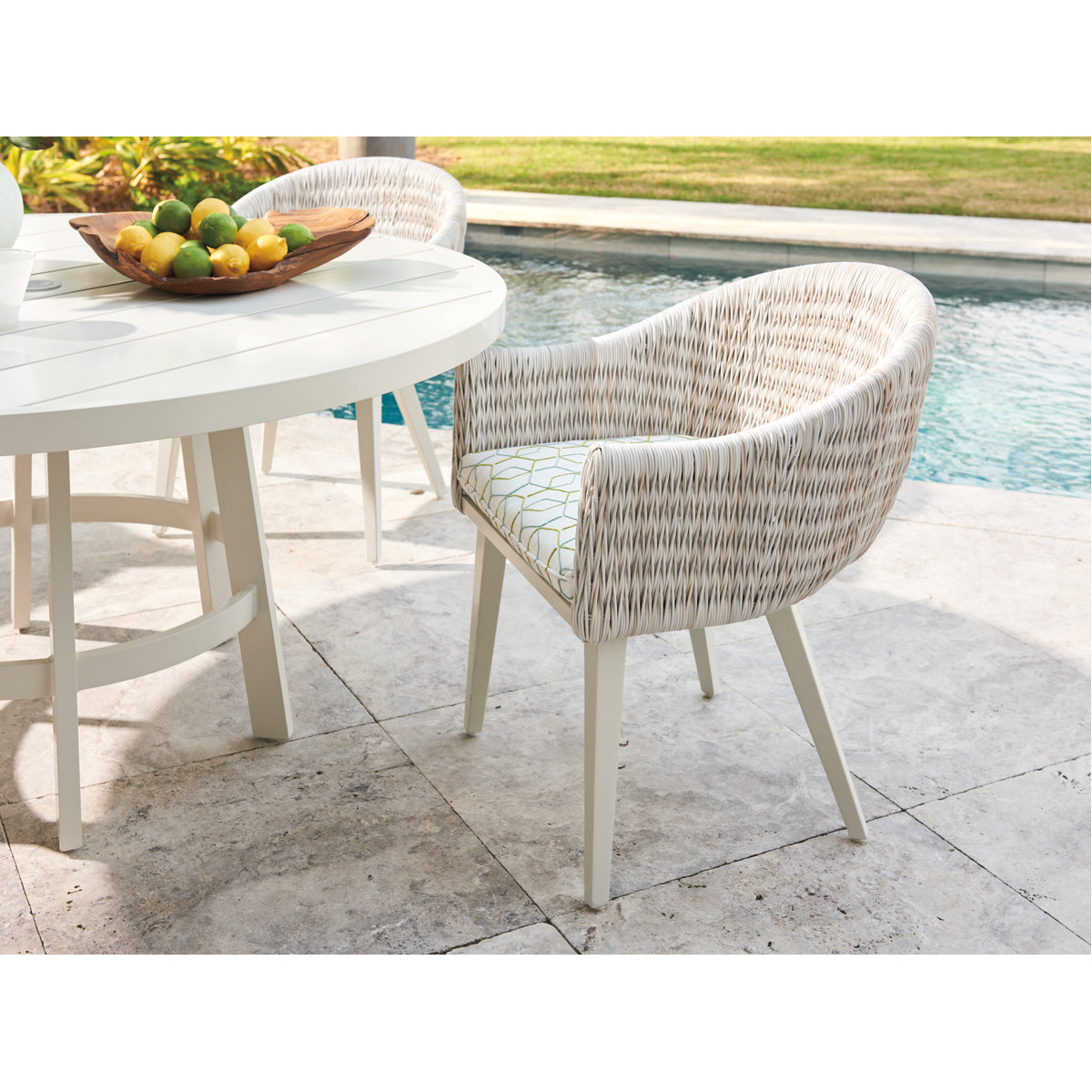 Tommy Bahama Seabrook Outdoor Round Dining Table