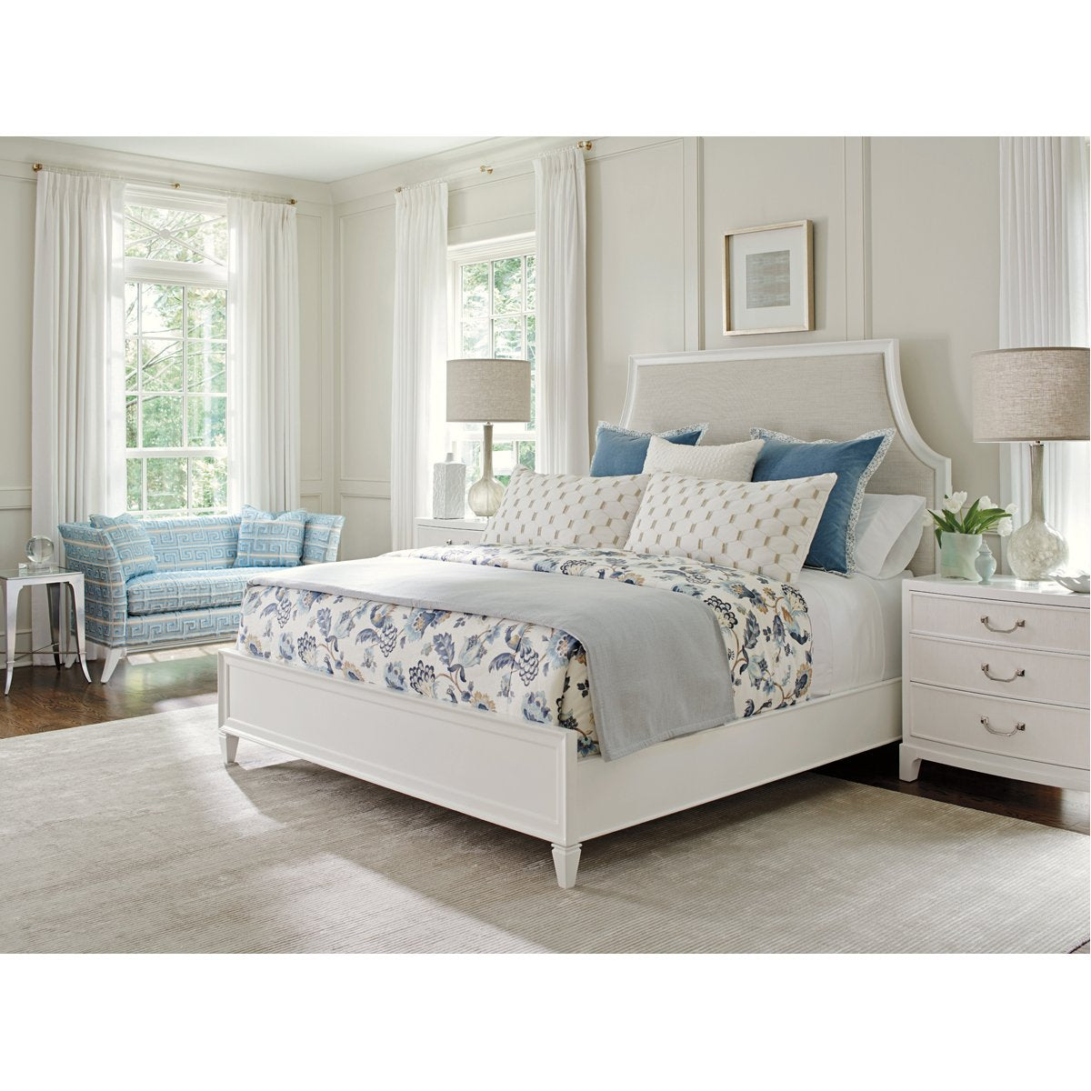 Lexington Avondale Inverness Upholstered Bed