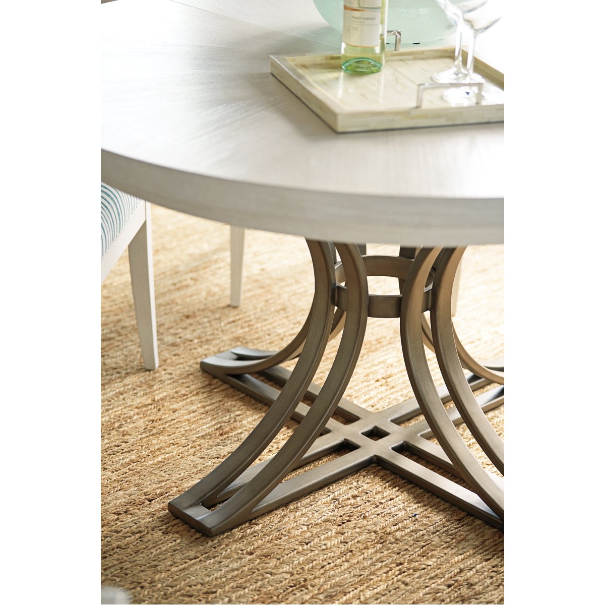 Tommy Bahama Ocean Breeze Savannah Round Dining Table