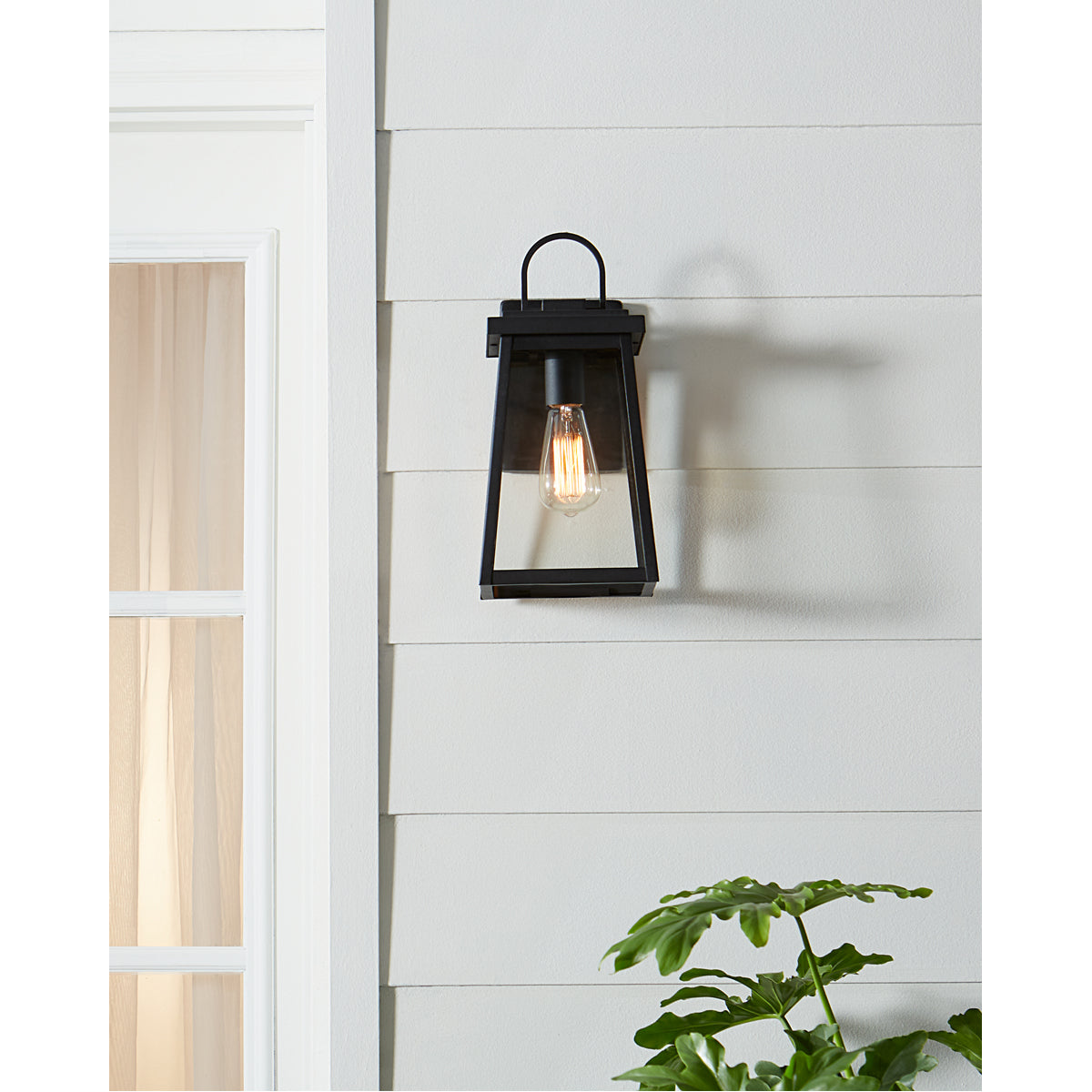 Sea Gull Lighting Founders Medium 1-Light Wall Lantern without Bulb