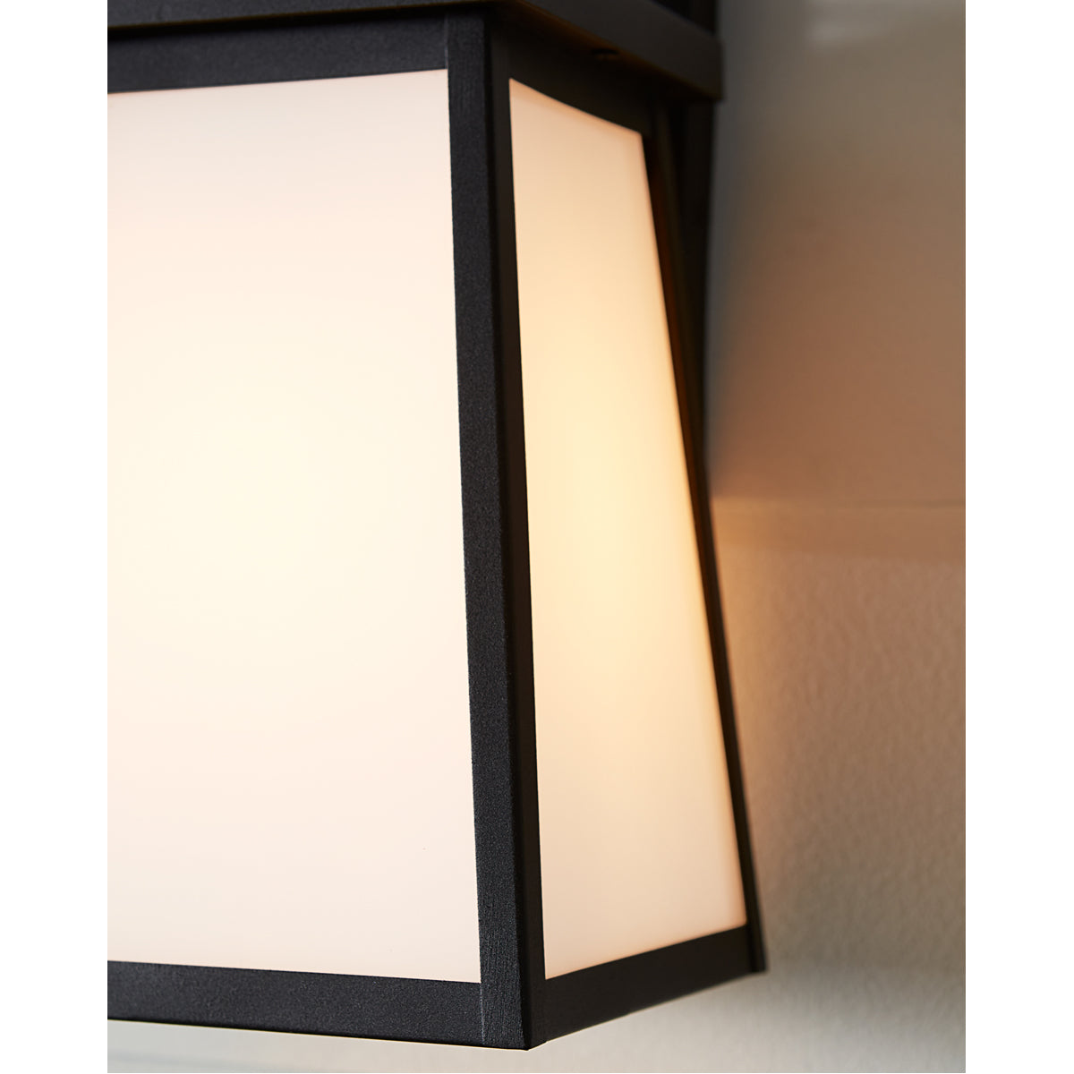 Sea Gull Lighting Founders Medium 1-Light Wall Lantern without Bulb