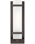 Sea Gull Lighting Alban 1-Light Outdoor Wall Lantern - 9.5W