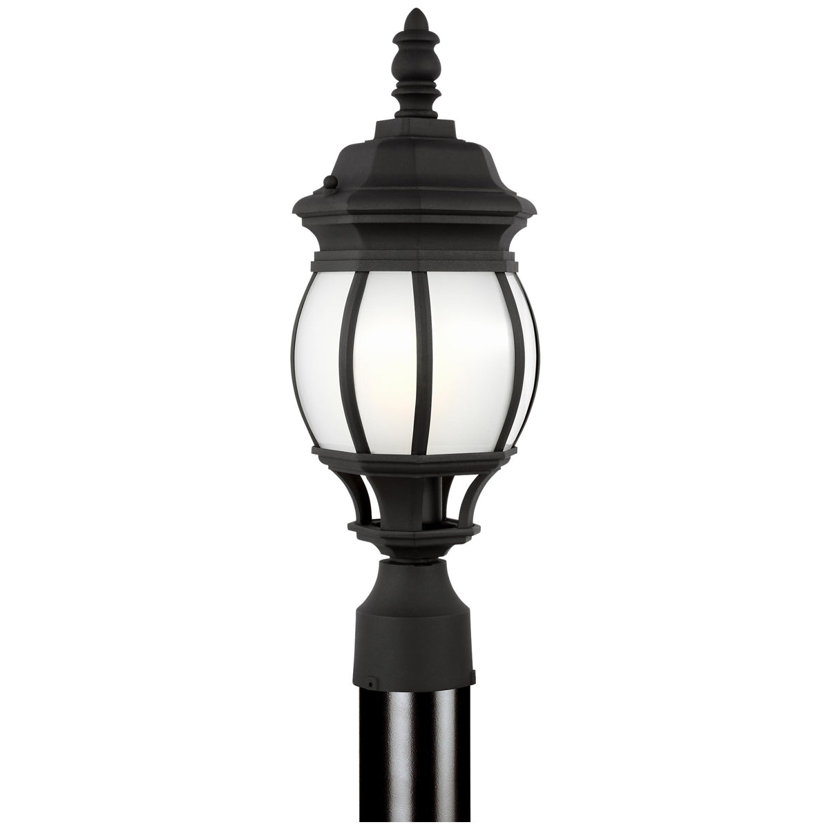 Sea Gull Lighting Wynfield Small 1-Light Post Lantern with Bulb