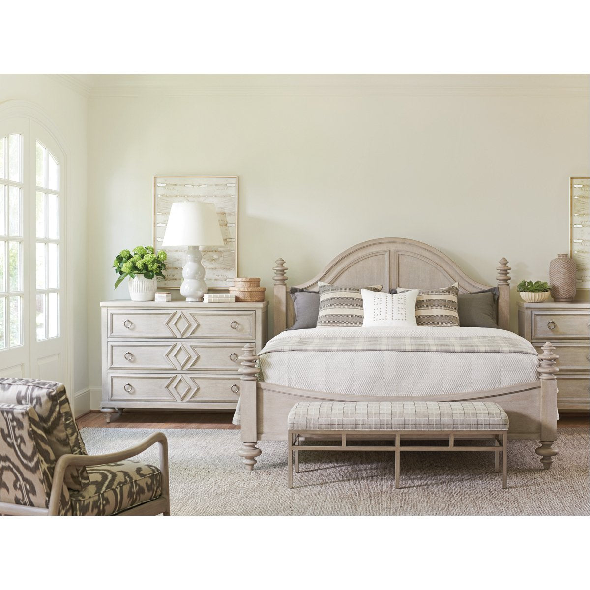 Lexington Malibu Heathercliff Poster Bed