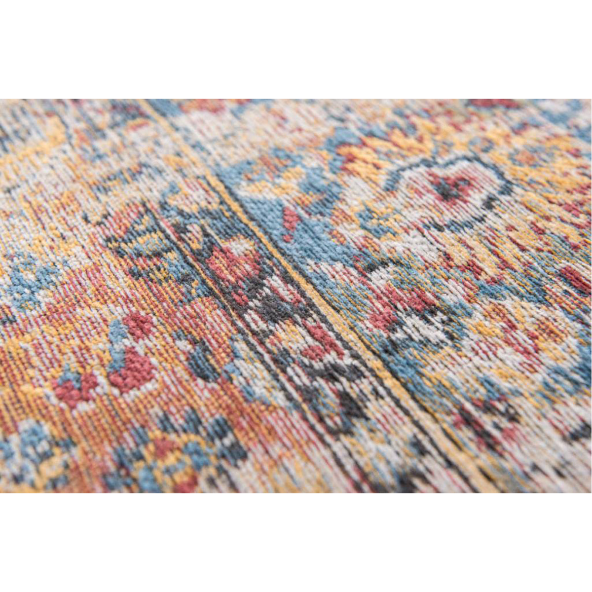 Louis de Poortere Antiquarian Antique Bakhtiari 8713 Rug, 9&#39;6&quot;x12&#39;10&quot;