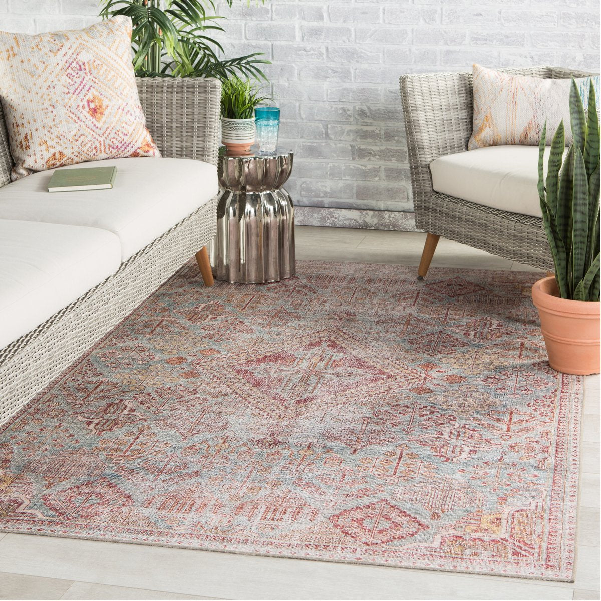 Jaipur Chateau Kendrick Medallion Tribal Sky Blue Pink CHT05 Rug