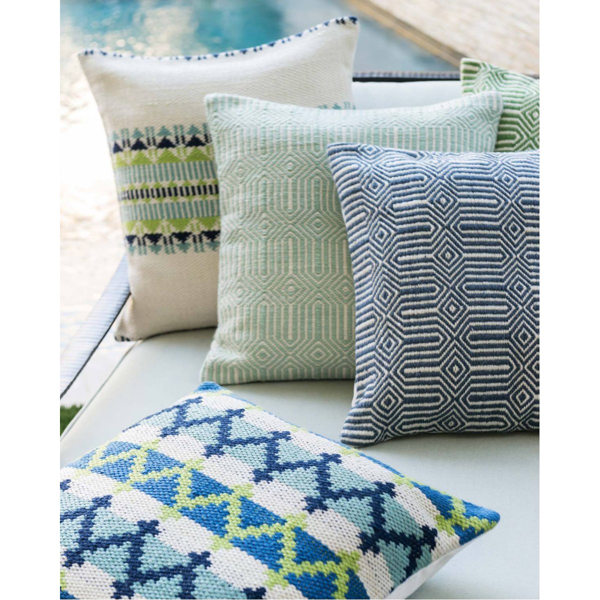 Loloi P0339 22&quot; x 22&quot; Pillow, Set of 2