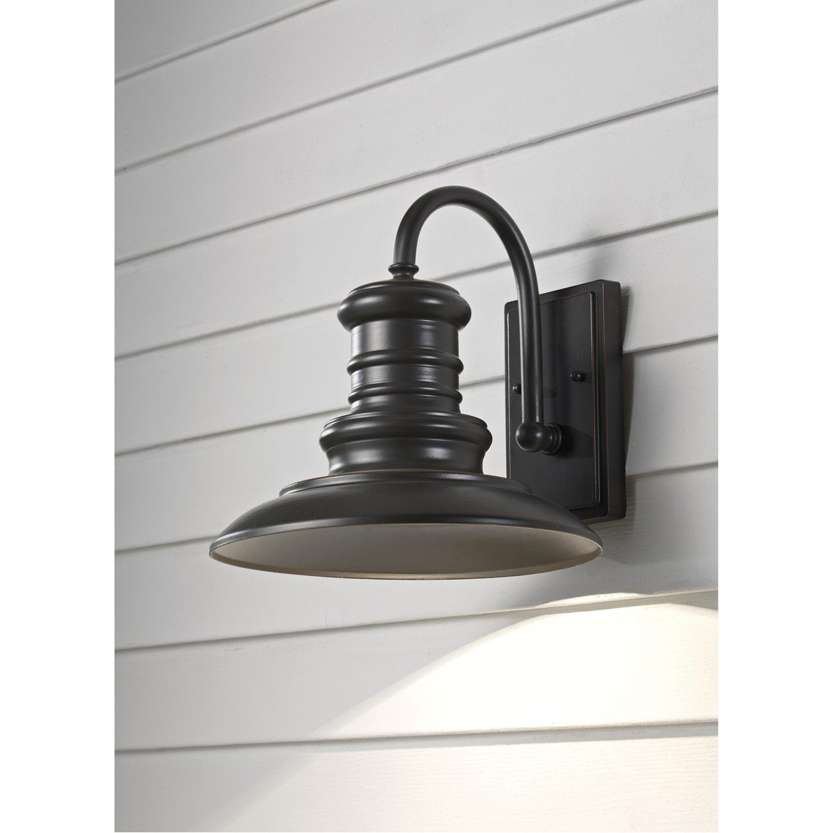 Feiss Redding Station 1-Light Medium Outdoor Wall Lighting