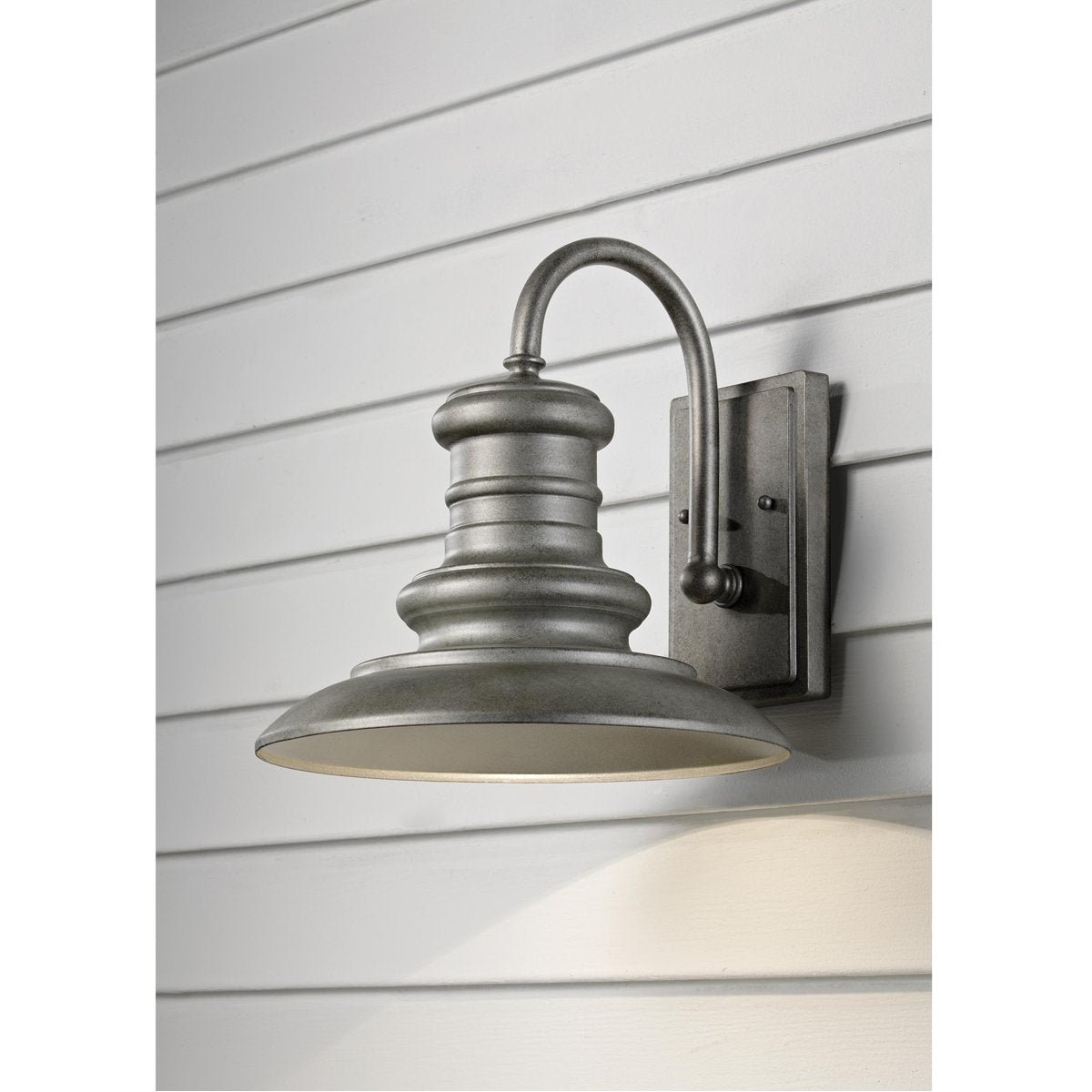 Feiss Redding Station 1-Light Medium Outdoor Wall Lighting