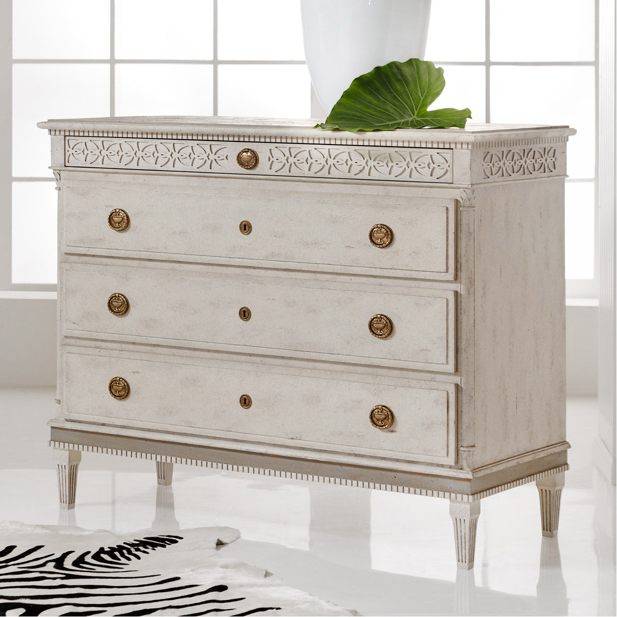 Modern History Large Gustavian 4-Drawer Commode