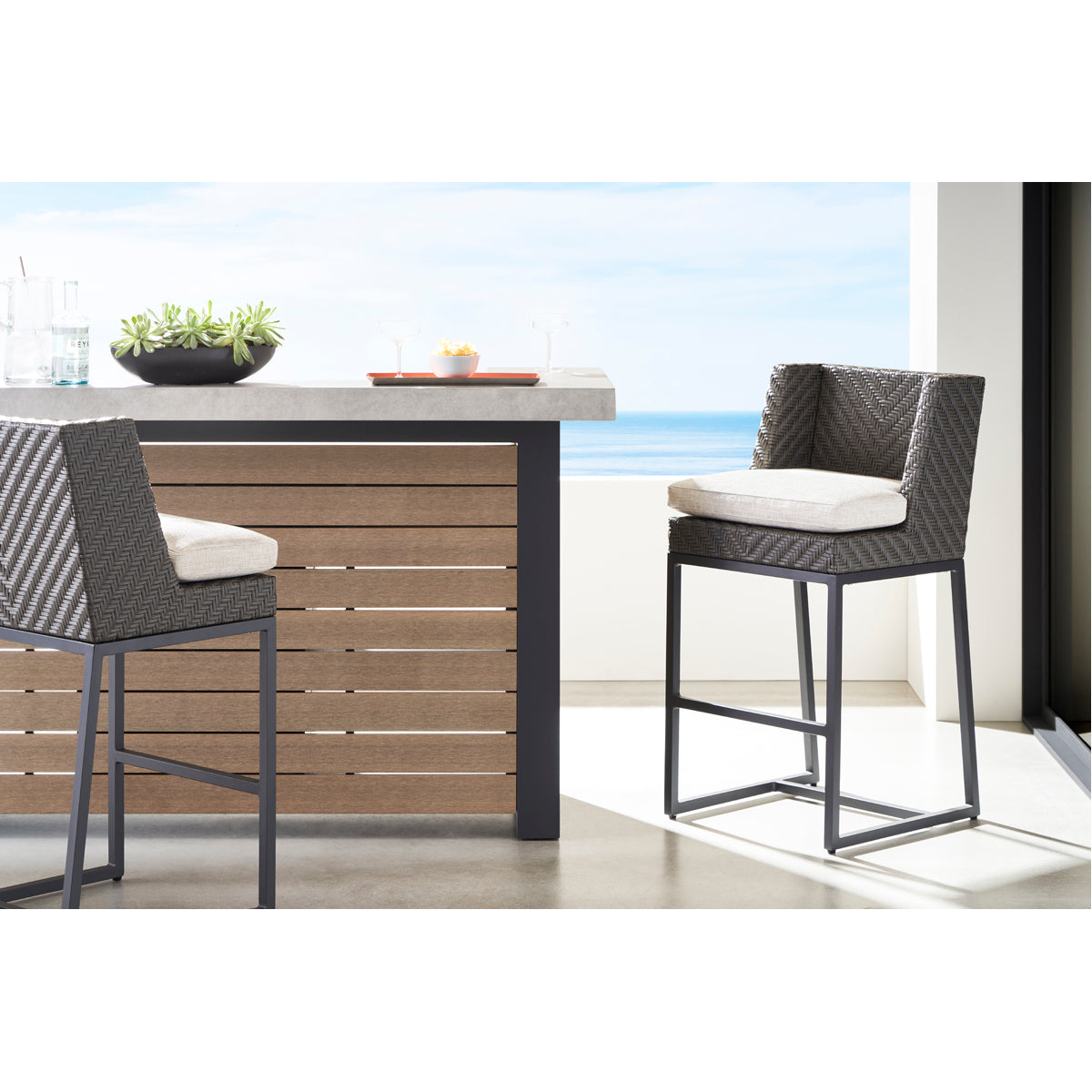 Vanguard Furniture Bridgehampton Outdoor Bar Stool