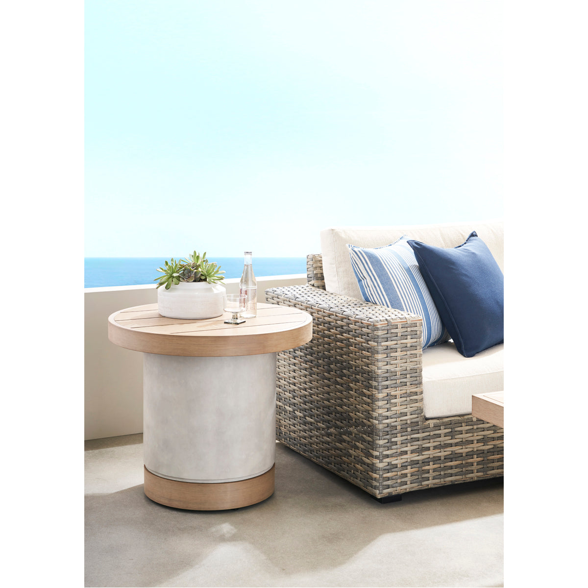 Vanguard Furniture Tiburon 28-Inch End Table