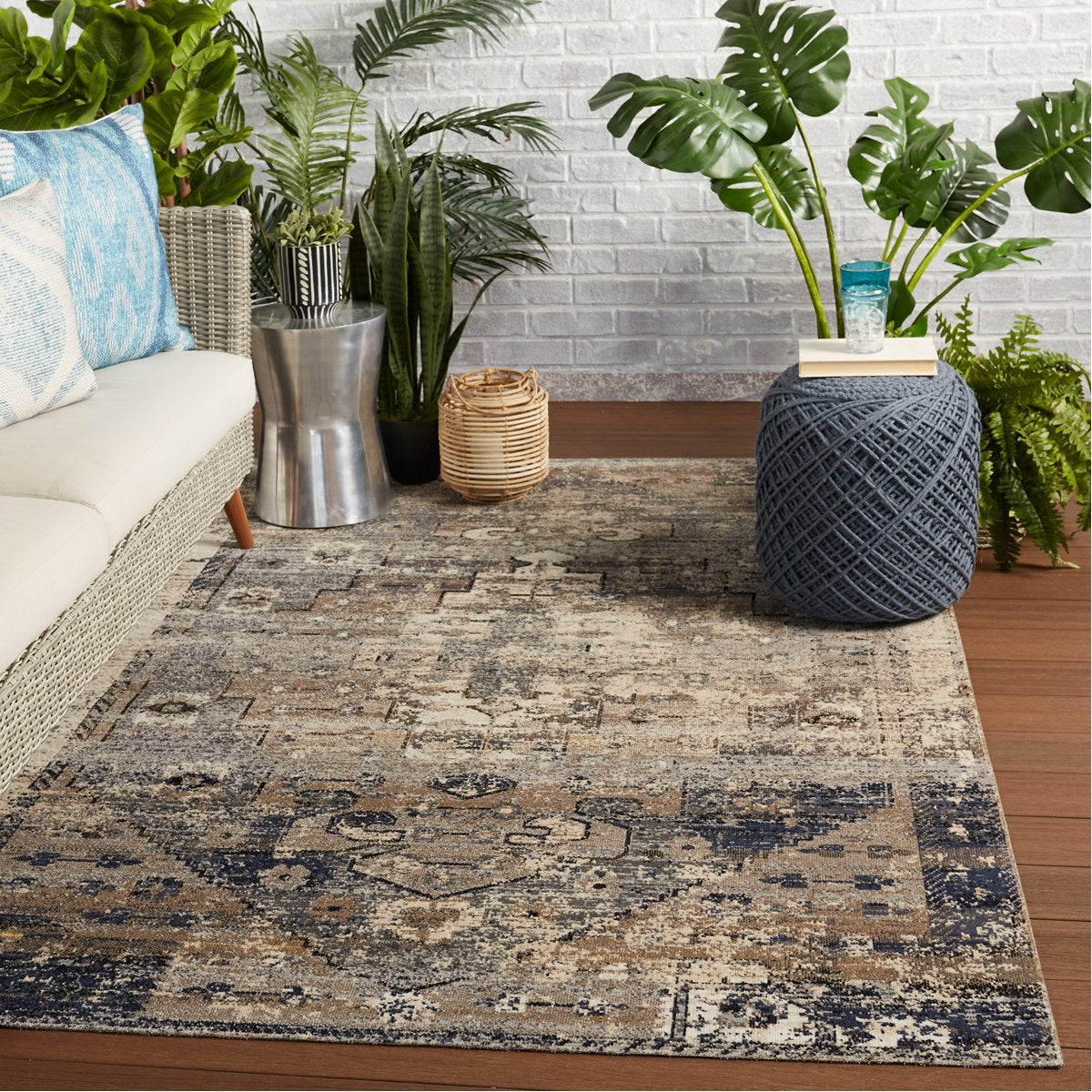 Jaipur Polaris Belfast Medallion Taupe Dark Blue POL25 Rug