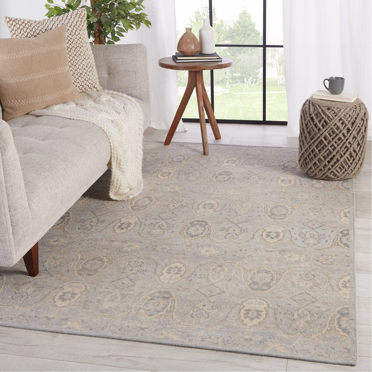 Jaipur Revolution Williamsburg Trellis Medallion Gray Beige REL11 Rug