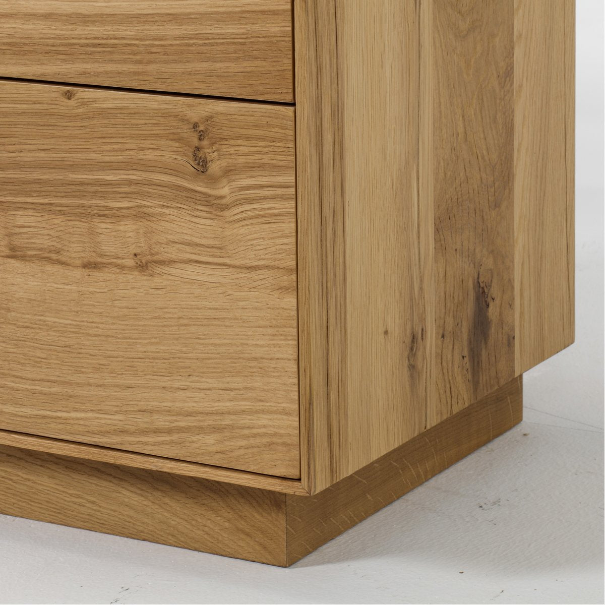 Thomas Bina Sands 2-Drawer Nightstand - Natural Oak