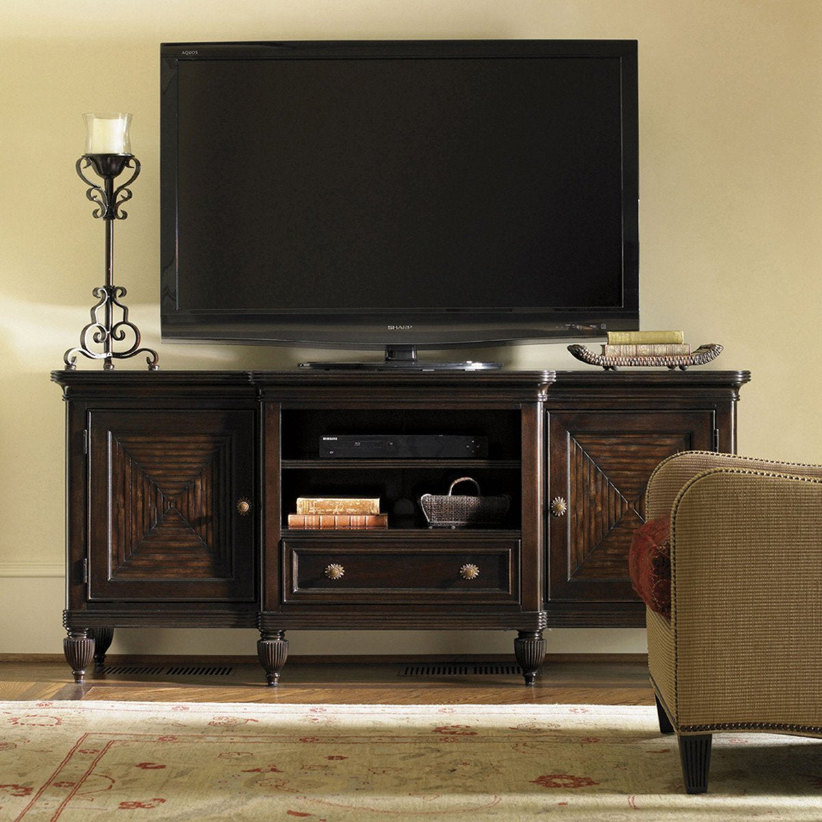 Tommy Bahama Royal Kahala Maui Entertainment Console 537-907