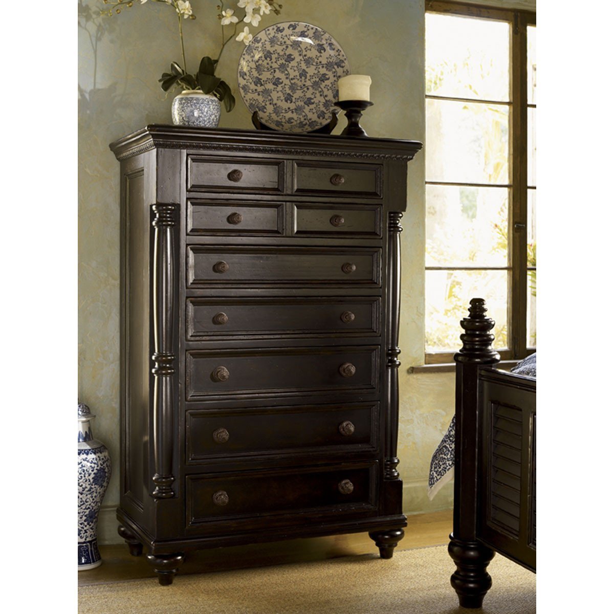 Tommy Bahama Kingstown Stony Point Chest 619-307